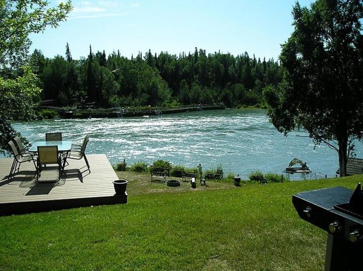 Kenai River Lodge Солдотна Екстер'єр фото